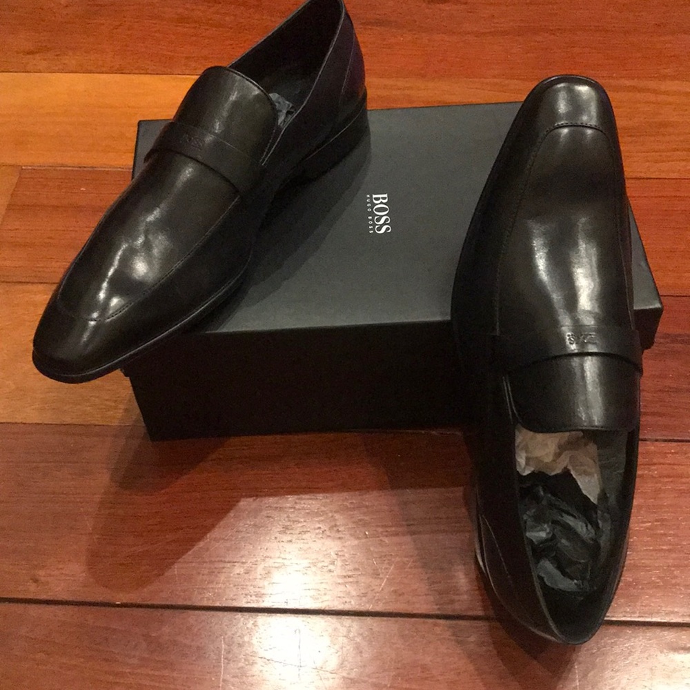🔴SOLD🔴Hugo Boss Leather Shoes - Picture 1 of 13
